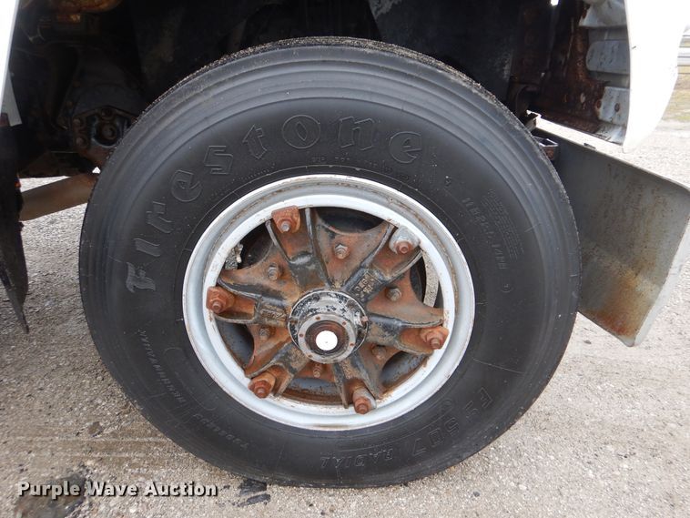 image for item GF9143 1990 Ford LN8000 semi truck