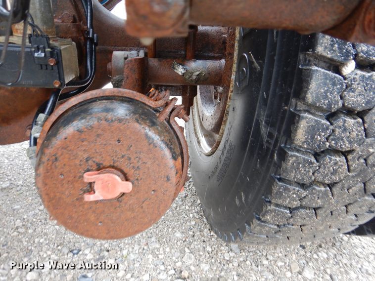 image for item GF9143 1990 Ford LN8000 semi truck