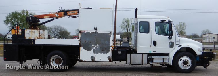 image for item GF9145 2004 Freightliner Business Class M2 service truck with crane