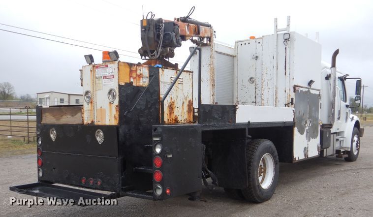 image for item GF9145 2004 Freightliner Business Class M2 service truck with crane