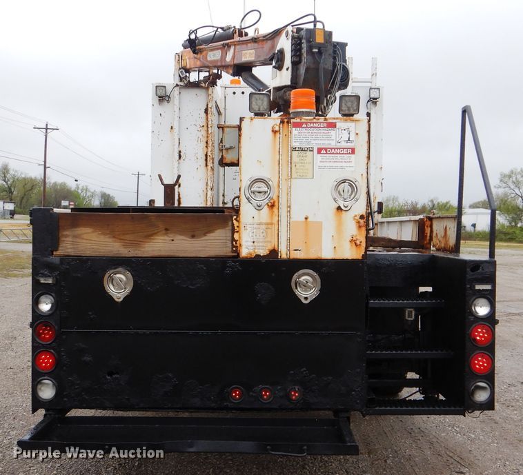 image for item GF9145 2004 Freightliner Business Class M2 service truck with crane