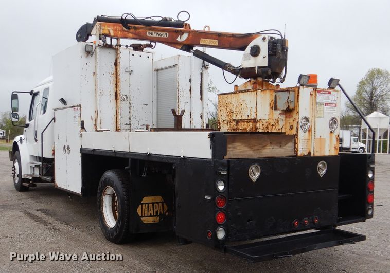 image for item GF9145 2004 Freightliner Business Class M2 service truck with crane