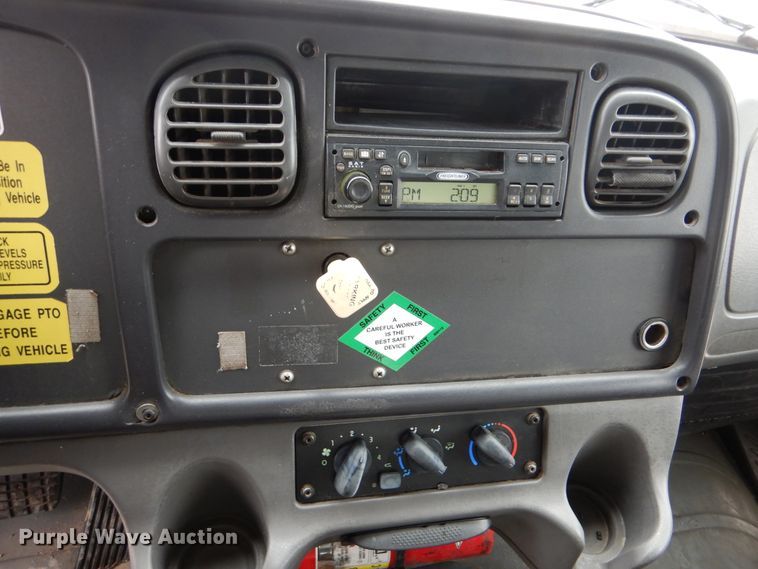 image for item GF9145 2004 Freightliner Business Class M2 service truck with crane