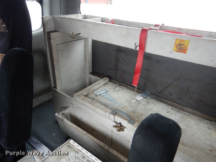 image for item GF9145 2004 Freightliner Business Class M2 service truck with crane