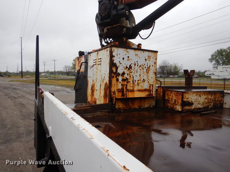 image for item GF9145 2004 Freightliner Business Class M2 service truck with crane