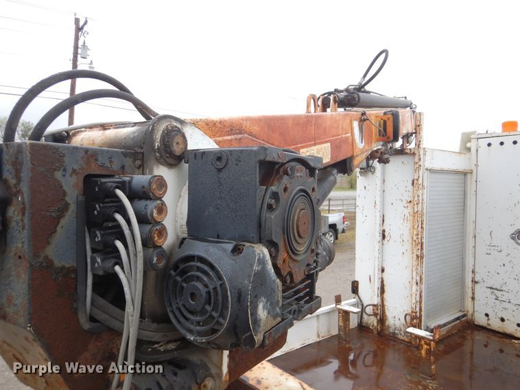 image for item GF9145 2004 Freightliner Business Class M2 service truck with crane