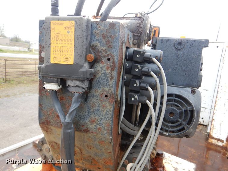 image for item GF9145 2004 Freightliner Business Class M2 service truck with crane