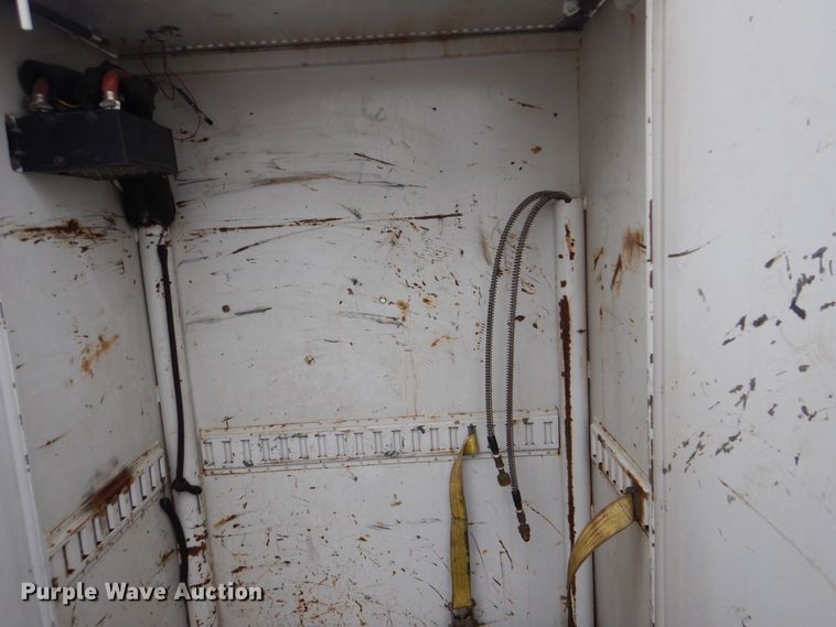 image for item GF9145 2004 Freightliner Business Class M2 service truck with crane