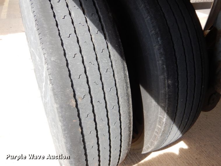 image for item GO9088 2003 Great Dane T8117Z-1A53 refrigerated van trailer