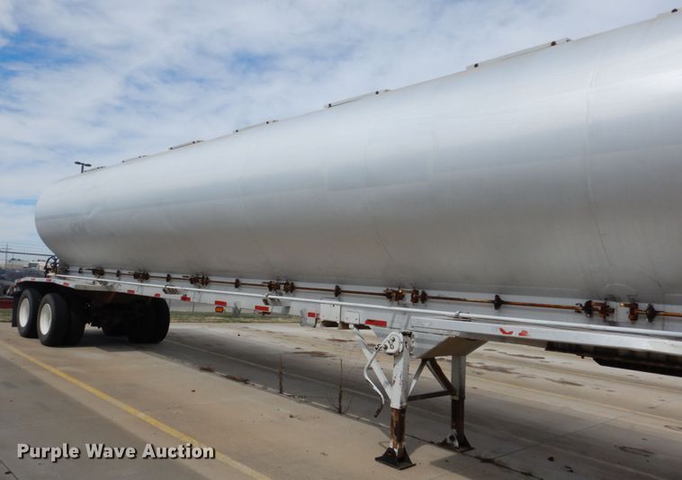 image for item GO9090 1984 Ledwell LW40APW Paddle Wagon feed delivery trailer