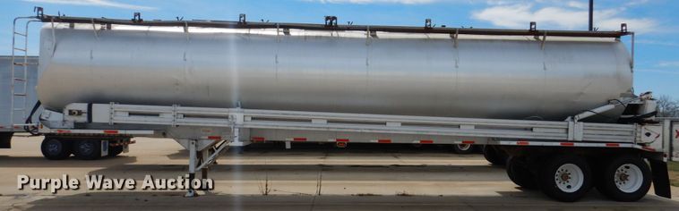 image for item GO9090 1984 Ledwell LW40APW Paddle Wagon feed delivery trailer