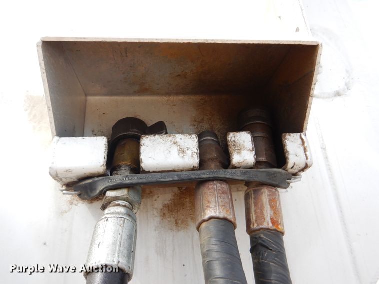 image for item GO9090 1984 Ledwell LW40APW Paddle Wagon feed delivery trailer