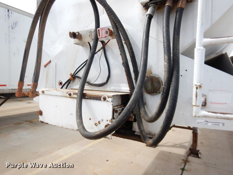 image for item GO9090 1984 Ledwell LW40APW Paddle Wagon feed delivery trailer