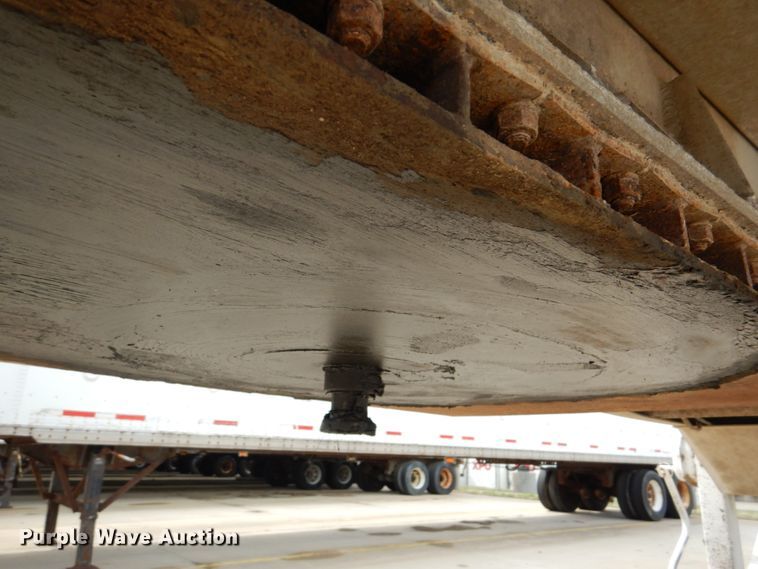 image for item GO9090 1984 Ledwell LW40APW Paddle Wagon feed delivery trailer