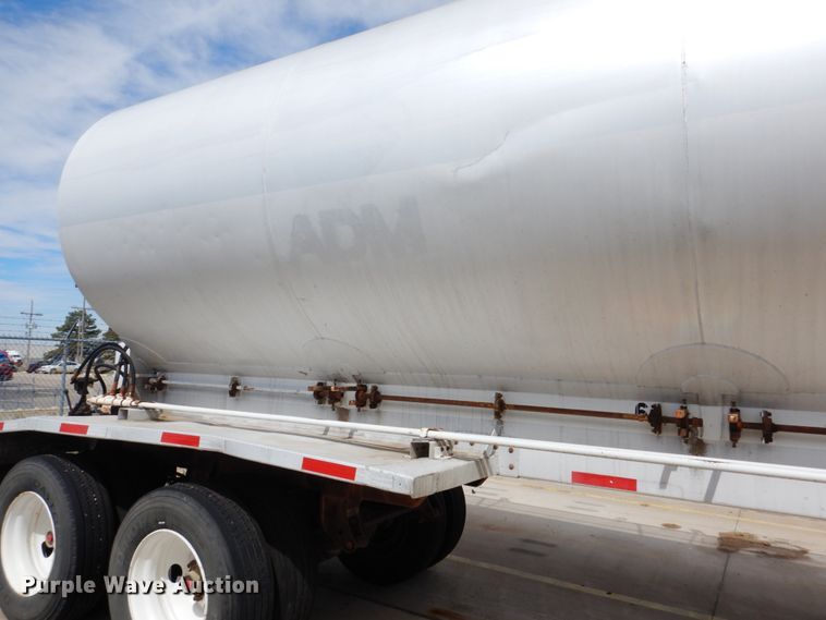 image for item GO9090 1984 Ledwell LW40APW Paddle Wagon feed delivery trailer