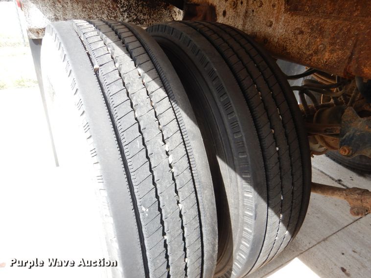 image for item GO9090 1984 Ledwell LW40APW Paddle Wagon feed delivery trailer