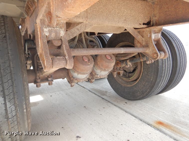 image for item GO9090 1984 Ledwell LW40APW Paddle Wagon feed delivery trailer