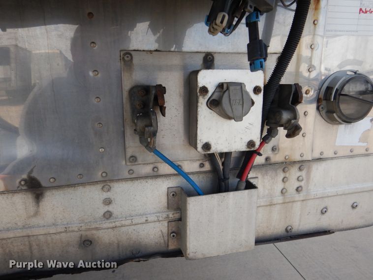 image for item GO9094 2007 Wabash refrigerated van trailer