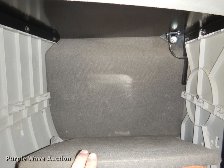 image for item GO9097 2003 Volvo VN semi truck