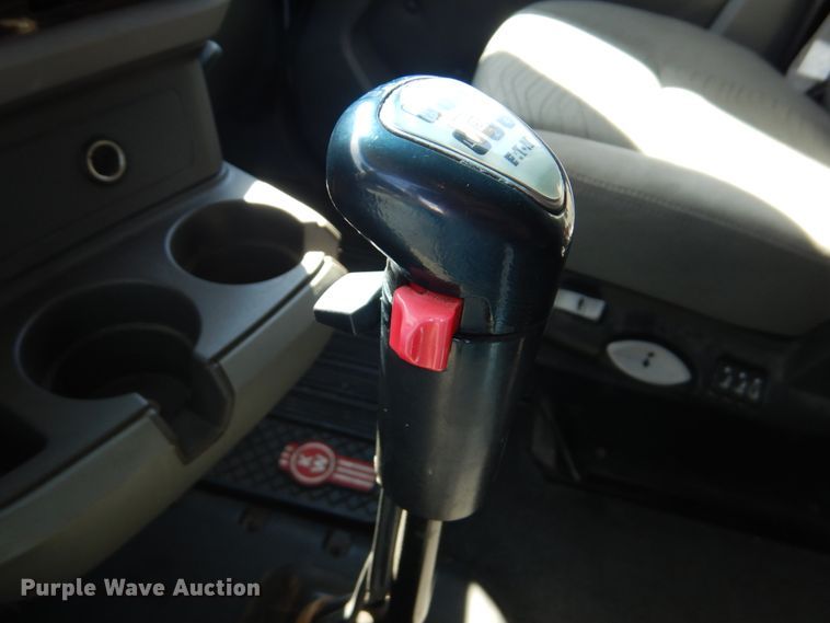 image for item GO9098 2015 Kenworth T680 semi truck