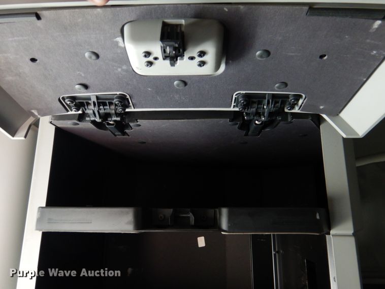 image for item GO9098 2015 Kenworth T680 semi truck