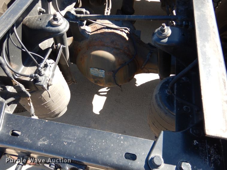 image for item GO9098 2015 Kenworth T680 semi truck