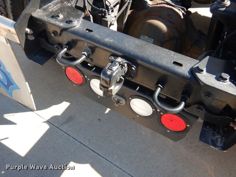 image for item GO9098 2015 Kenworth T680 semi truck