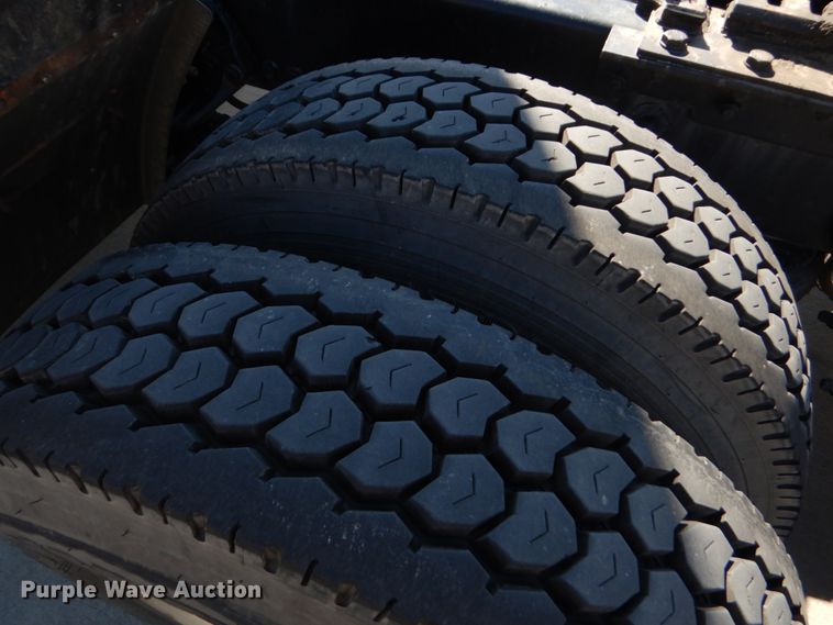 image for item GO9098 2015 Kenworth T680 semi truck