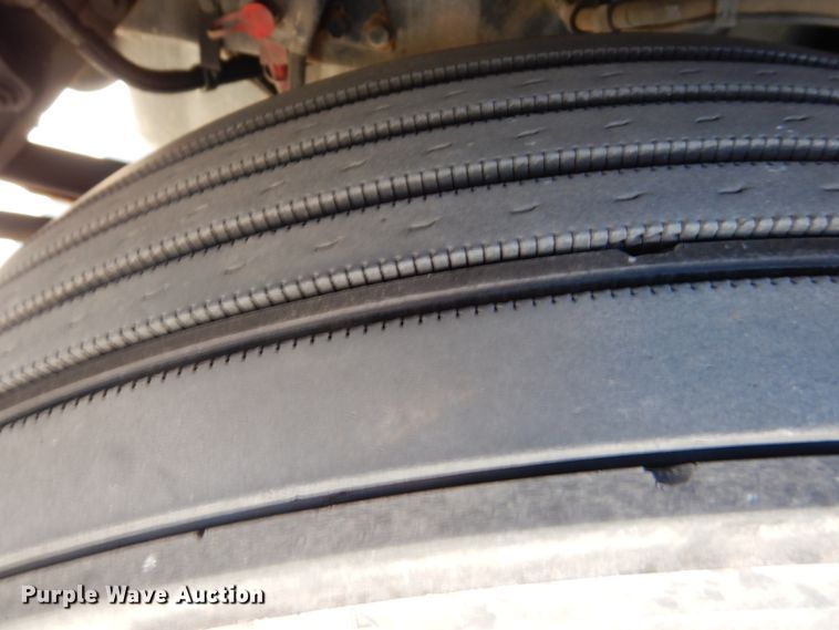 image for item GO9098 2015 Kenworth T680 semi truck