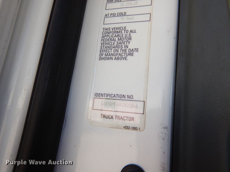 image for item GO9098 2015 Kenworth T680 semi truck