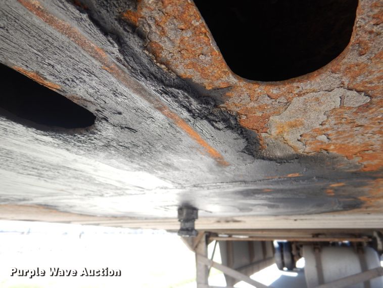 image for item GX9879 2004 Great Dane refrigerated van trailer