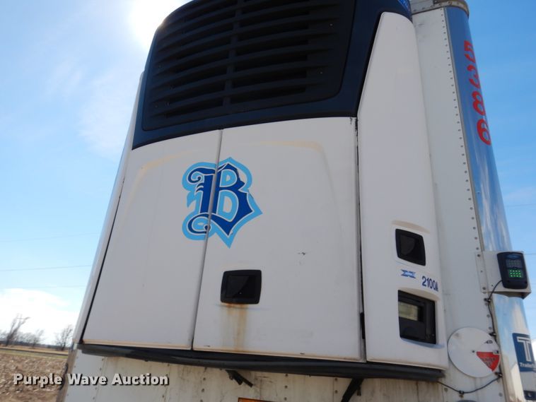 image for item GX9879 2004 Great Dane refrigerated van trailer