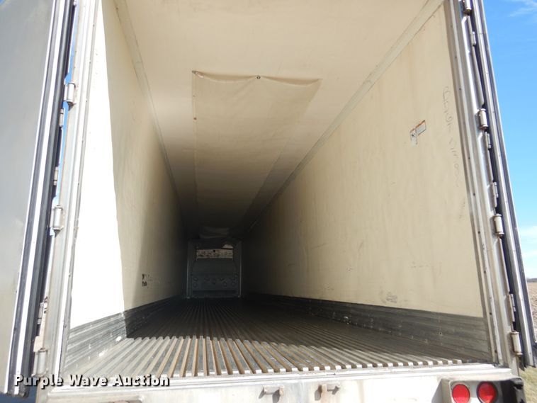 image for item GX9879 2004 Great Dane refrigerated van trailer