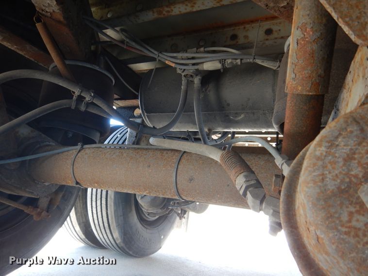 image for item GX9879 2004 Great Dane refrigerated van trailer