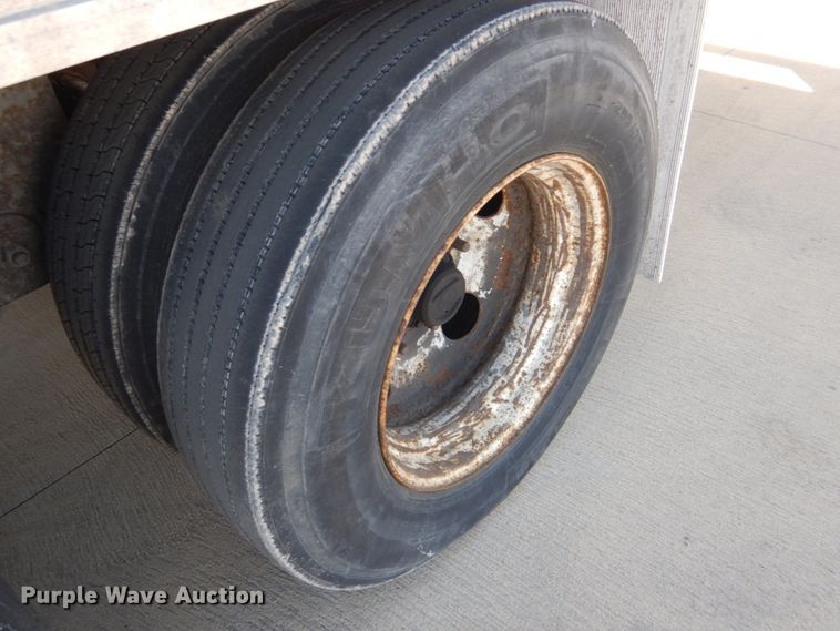 image for item GX9879 2004 Great Dane refrigerated van trailer