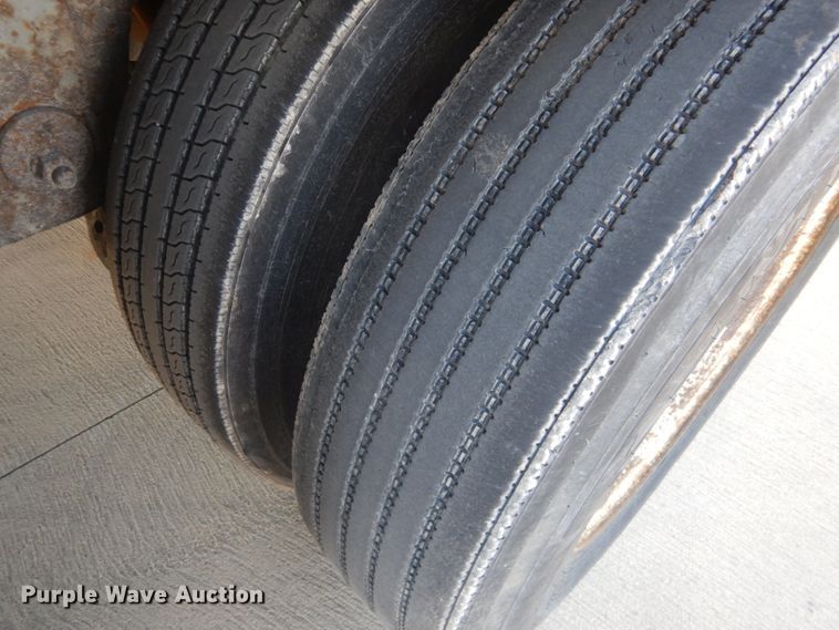 image for item GX9879 2004 Great Dane refrigerated van trailer