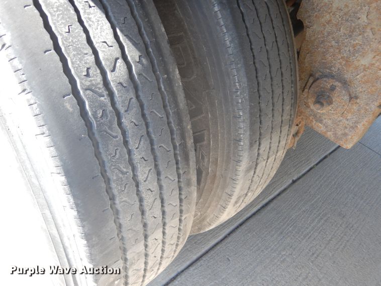 image for item GX9879 2004 Great Dane refrigerated van trailer