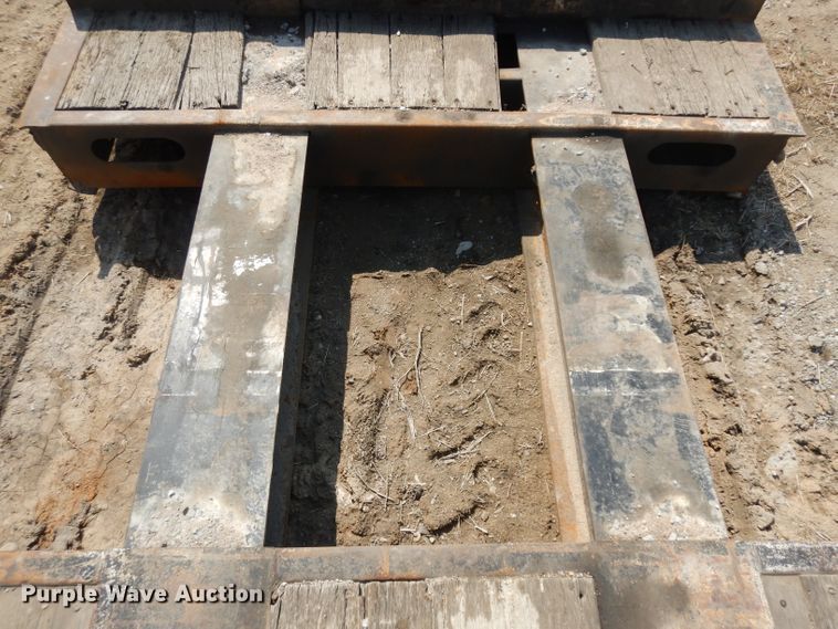 image for item GY9006 1999 Fontenelle lowboy equipment trailer