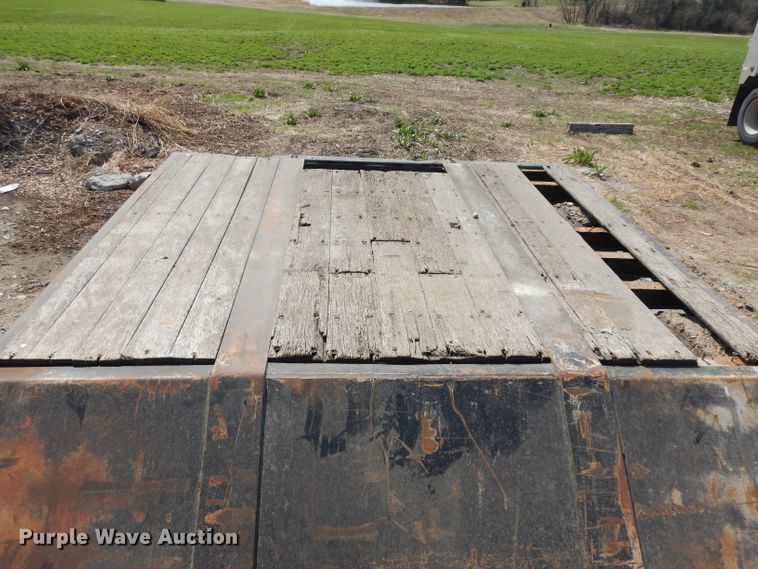 image for item GY9006 1999 Fontenelle lowboy equipment trailer