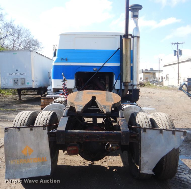 image for item GY9756 1975 International Transtar semi truck