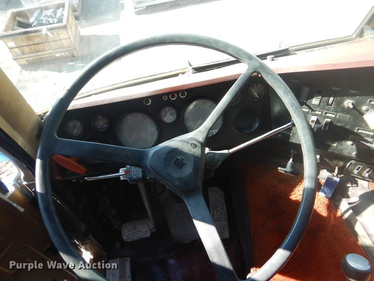 image for item GY9756 1975 International Transtar semi truck