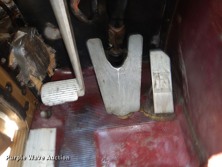 image for item GY9756 1975 International Transtar semi truck