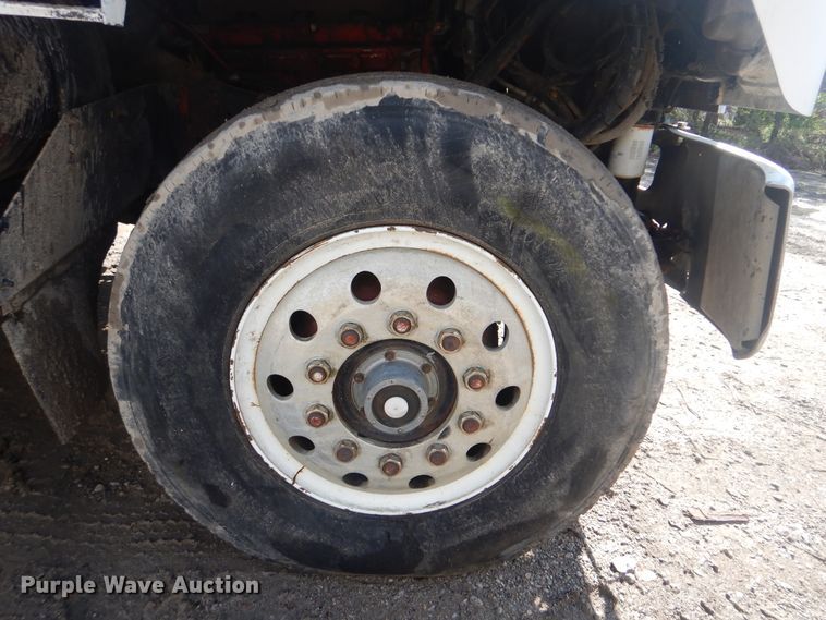 image for item GY9756 1975 International Transtar semi truck