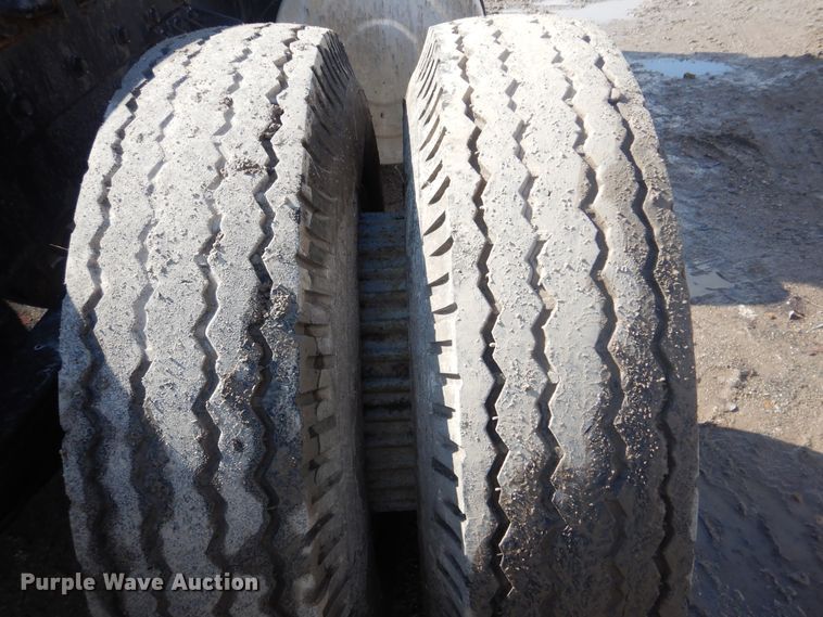 image for item GY9756 1975 International Transtar semi truck