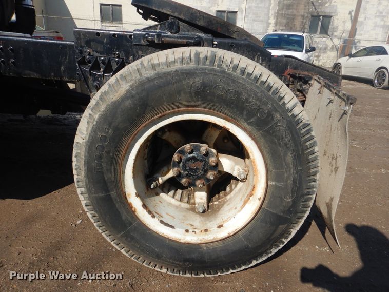 image for item GY9756 1975 International Transtar semi truck