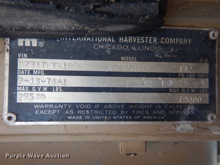 image for item GY9756 1975 International Transtar semi truck