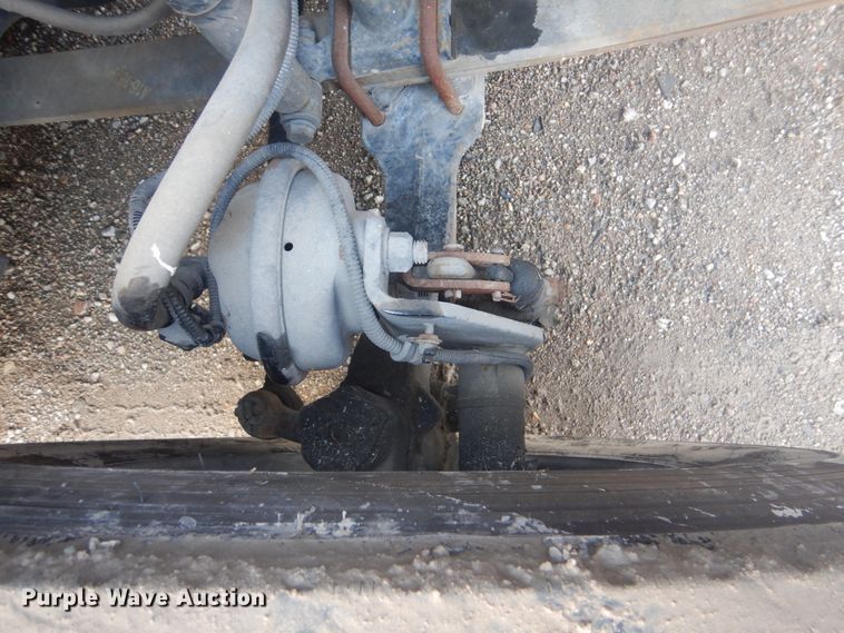 image for item GY9758 2012 Freightliner Cascadia semi truck