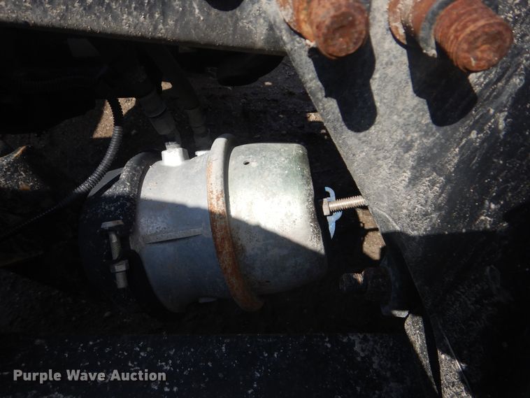 image for item GY9758 2012 Freightliner Cascadia semi truck