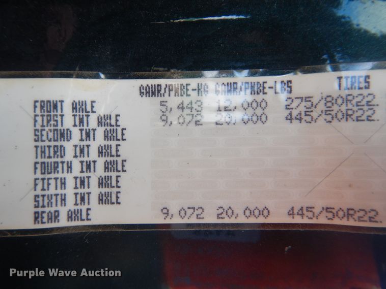 image for item GY9758 2012 Freightliner Cascadia semi truck