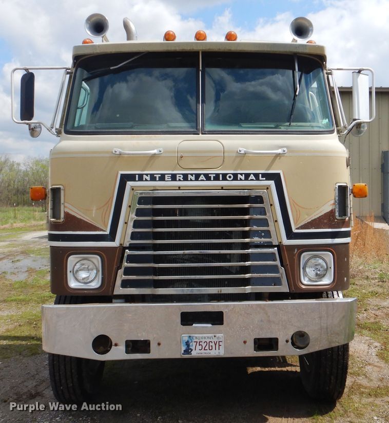 image for item GY9761 1978 International Transtar 4070B semi truck